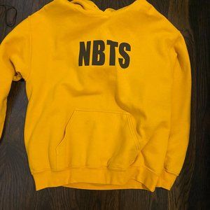 Yellow sweatshirt